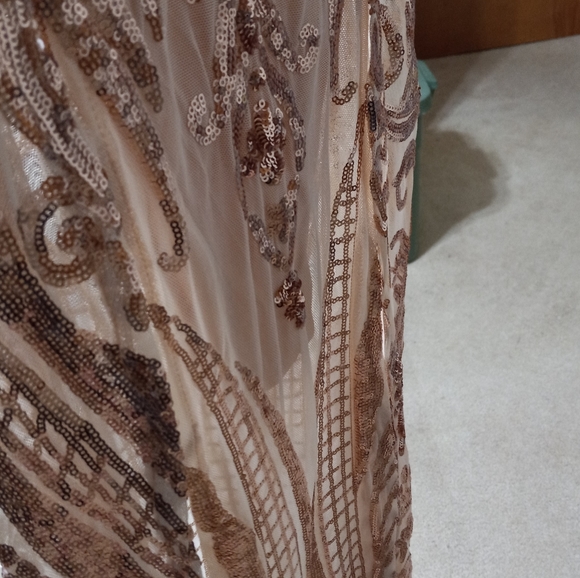 Dress - Picture 5 of 5